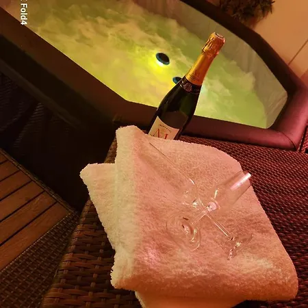 Maison Avec Jacuzzi Et Exterieur 別荘 カレー